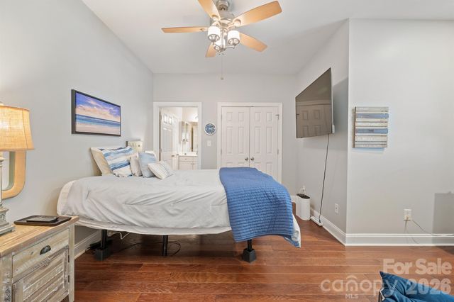 8829 Legacy Lake Lane, Charlotte, NC 28269