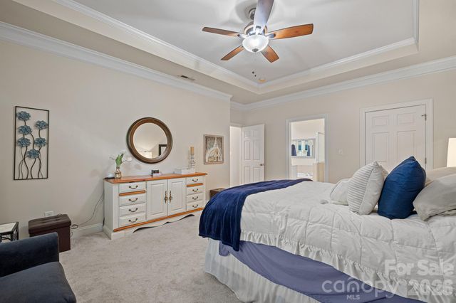 8829 Legacy Lake Lane, Charlotte, NC 28269