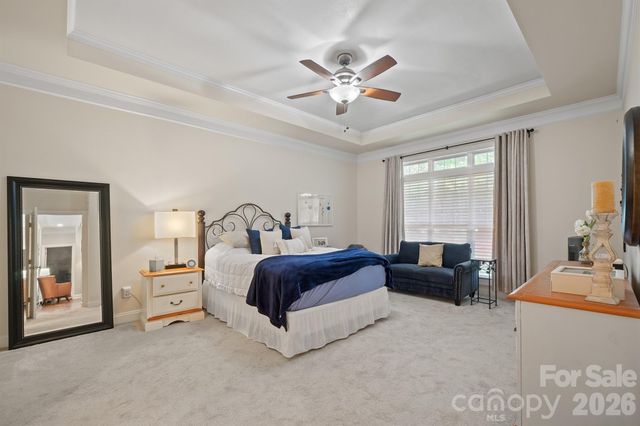 8829 Legacy Lake Lane, Charlotte, NC 28269