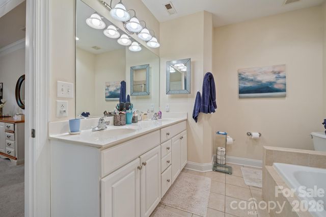 8829 Legacy Lake Lane, Charlotte, NC 28269