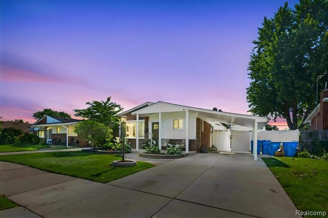 6151 Coolidge Street, Dearborn Heights, MI 48127