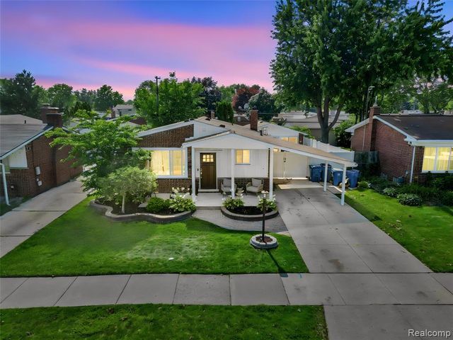 6151 Coolidge Street, Dearborn Heights, MI 48127
