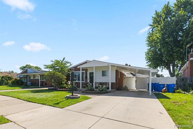 6151 Coolidge Street, Dearborn Heights, MI 48127
