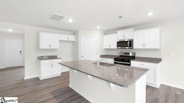 2122 Pierett Circle, Woodruff, SC 29388