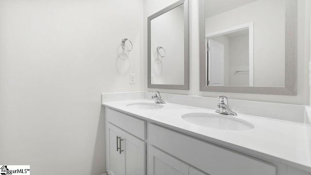 2122 Pierett Circle, Woodruff, SC 29388