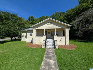 3021 9TH AVENUE N, Pell City, AL 35125