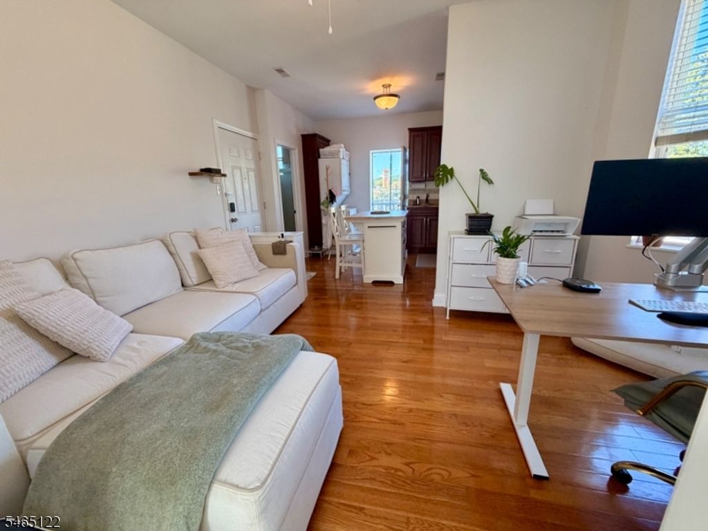 80 Bay St 9, Montclair Twp., NJ 07042 — photo 5