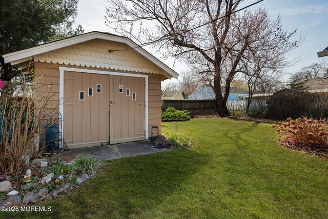 809 Shadylawn Way, Cliffwood Beach, NJ 07735