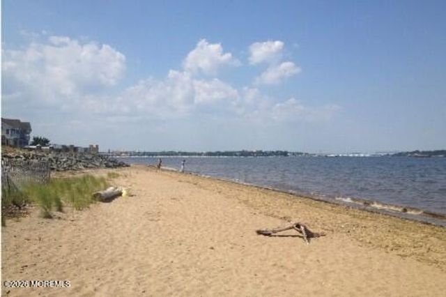 809 Shadylawn Way, Cliffwood Beach, NJ 07735