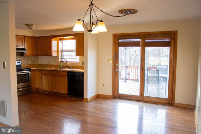387 W RIDGE LOOP RD, Romney, WV 26757