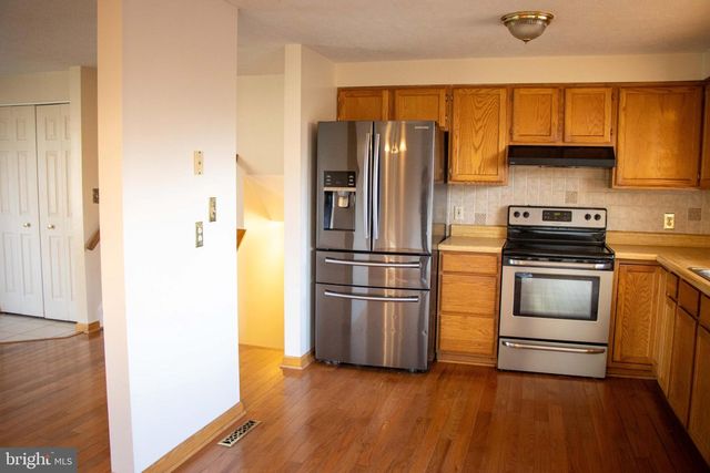 387 W RIDGE LOOP RD, Romney, WV 26757