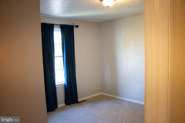 387 W RIDGE LOOP RD, Romney, WV 26757