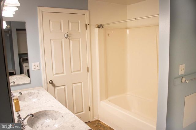 387 W RIDGE LOOP RD, Romney, WV 26757