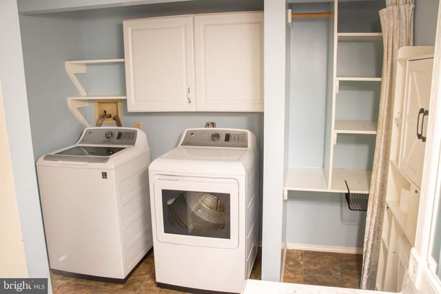 387 W RIDGE LOOP RD, Romney, WV 26757