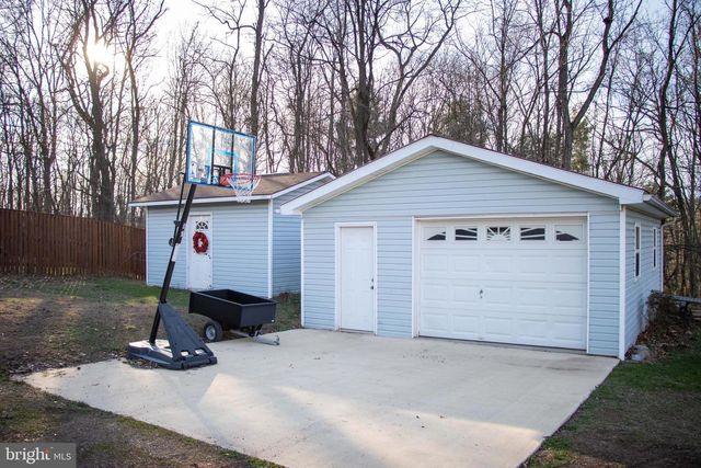 387 W RIDGE LOOP RD, Romney, WV 26757