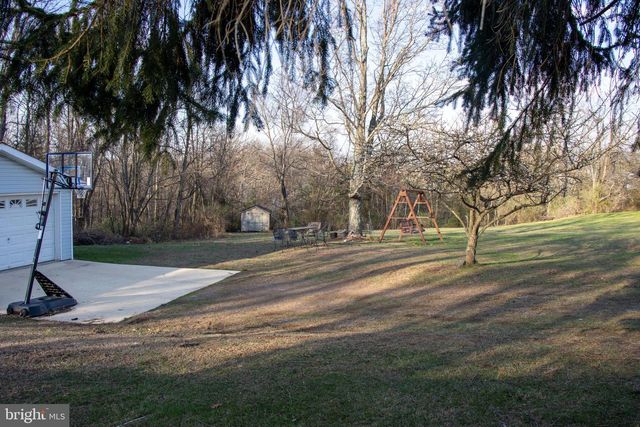 387 W RIDGE LOOP RD, Romney, WV 26757