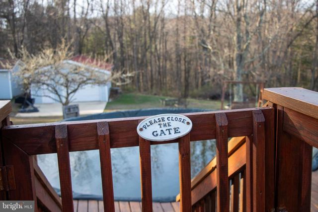 387 W RIDGE LOOP RD, Romney, WV 26757