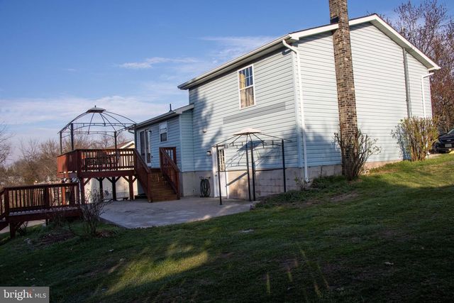 387 W RIDGE LOOP RD, Romney, WV 26757