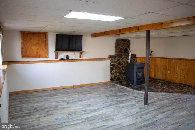 387 W RIDGE LOOP RD, Romney, WV 26757