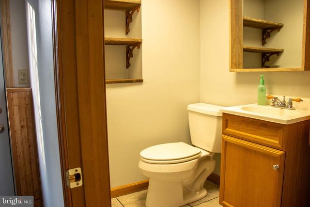 387 W RIDGE LOOP RD, Romney, WV 26757