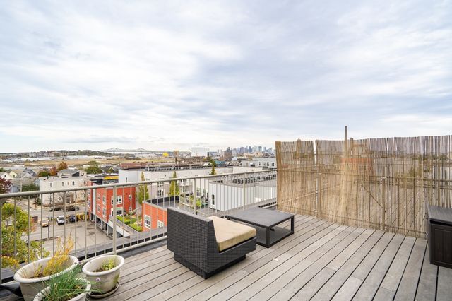 43 Charlton B-501, Everett, MA 02149