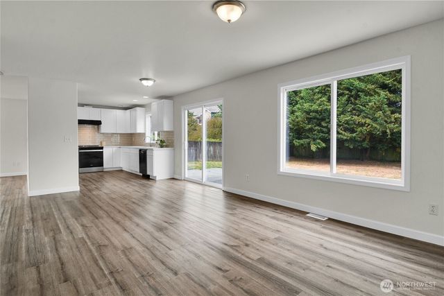 20702 Anna Lane, Arlington, WA 98223