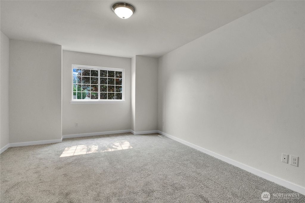 Image 11 of property listing at 20702 Anna Lane, Arlington, WA 98223