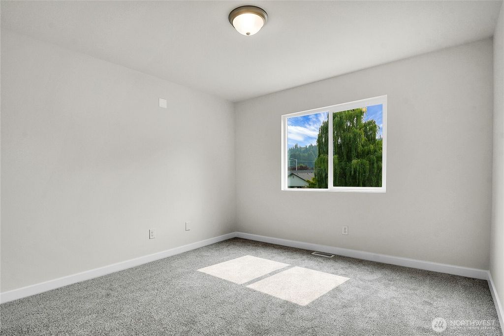 Image 16 of property listing at 20702 Anna Lane, Arlington, WA 98223