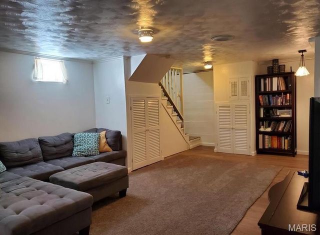 2806 Hilldale Avenue, St Louis, MO 63144