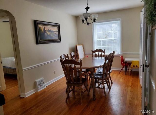2806 Hilldale Avenue, St Louis, MO 63144