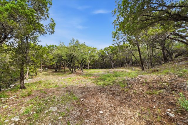 7301 Matisse Pointe DR, Jonestown, TX 78645