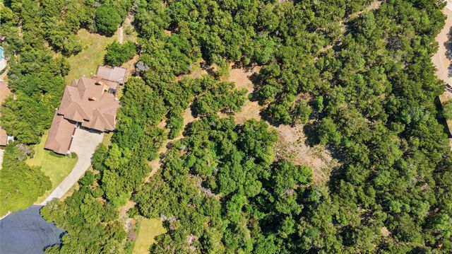 7301 Matisse Pointe DR, Jonestown, TX 78645