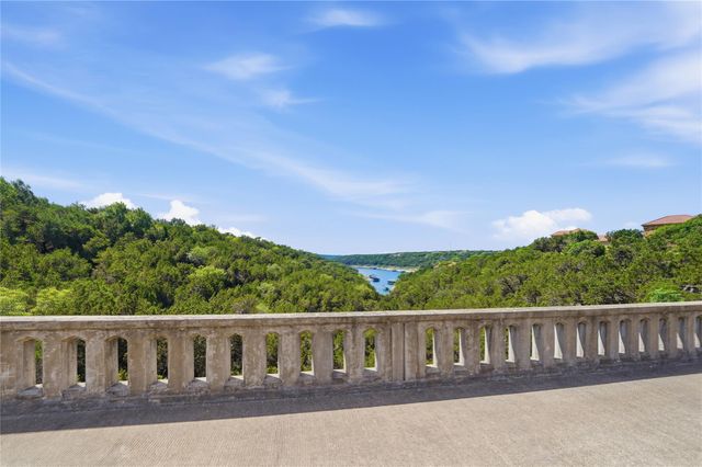 7301 Matisse Pointe DR, Jonestown, TX 78645