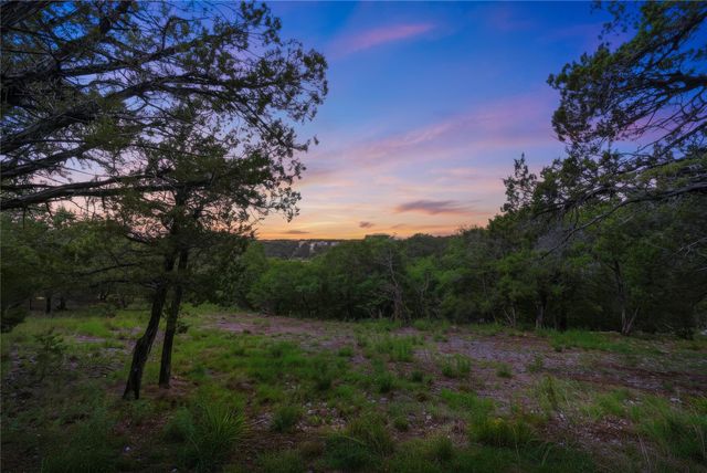 7301 Matisse Pointe DR, Jonestown, TX 78645