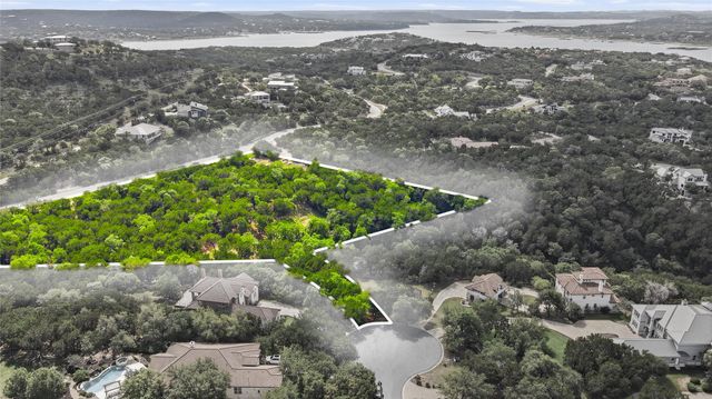 7301 Matisse Pointe DR, Jonestown, TX 78645