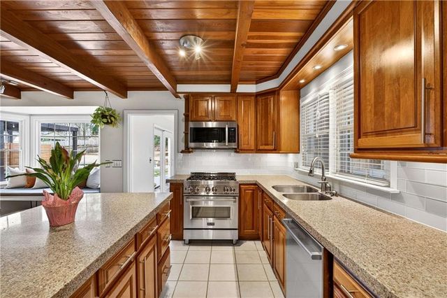 2500 Hawthorne NE Drive, Atlanta, GA 30345