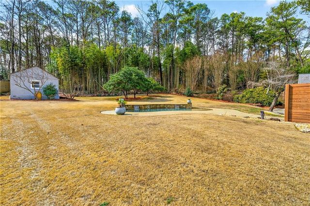 2500 Hawthorne NE Drive, Atlanta, GA 30345