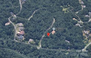 60 Ivywood Lane, Hendersonville, NC 28739