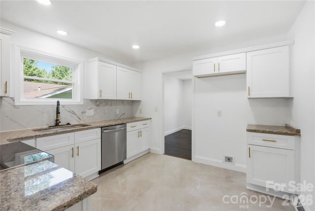 6908 Ludwig Drive, Charlotte, NC 28215