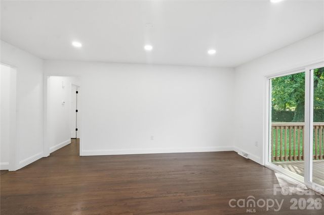6908 Ludwig Drive, Charlotte, NC 28215