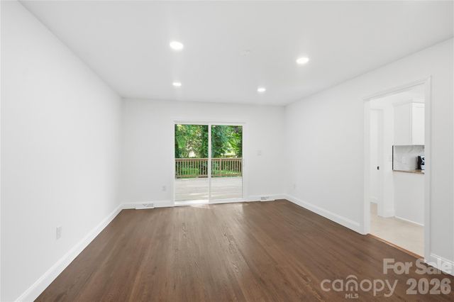 6908 Ludwig Drive, Charlotte, NC 28215