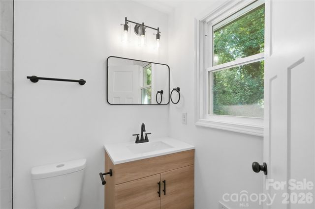 6908 Ludwig Drive, Charlotte, NC 28215