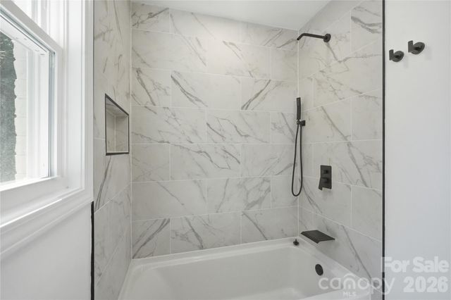 6908 Ludwig Drive, Charlotte, NC 28215