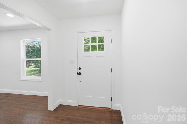 6908 Ludwig Drive, Charlotte, NC 28215