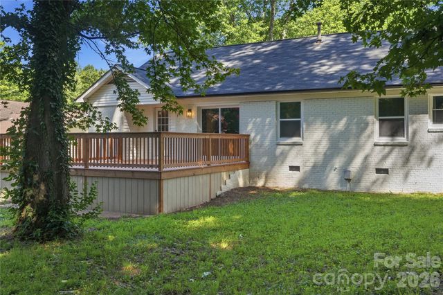 6908 Ludwig Drive, Charlotte, NC 28215