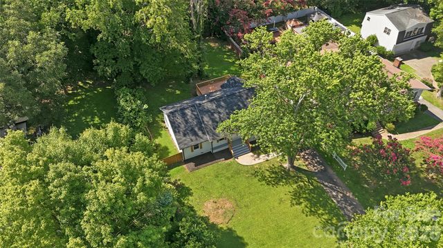 6908 Ludwig Drive, Charlotte, NC 28215