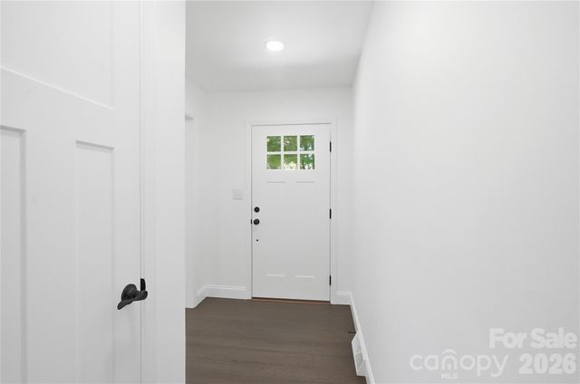 6908 Ludwig Drive, Charlotte, NC 28215