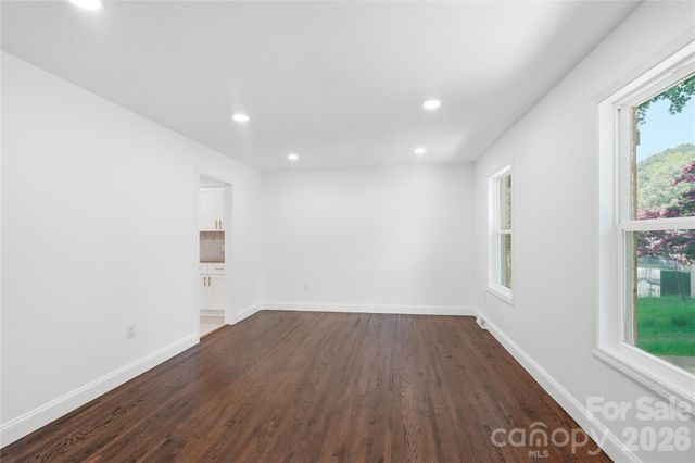 6908 Ludwig Drive, Charlotte, NC 28215