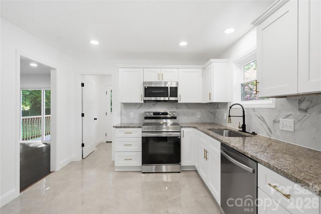 6908 Ludwig Drive, Charlotte, NC 28215