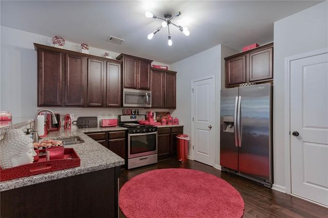 697 Rockingham Drive, Lithia Springs, GA 30122